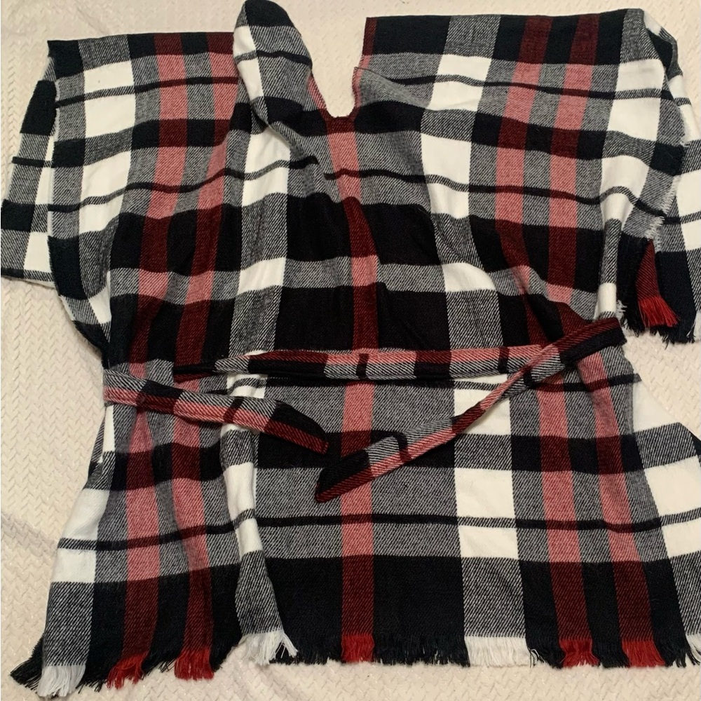 Lilia Boutique fall shrug, made to fit almost any size.